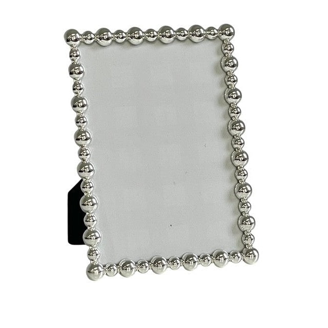 152M photo frame with a silver beaded-ball border, 5 by 7