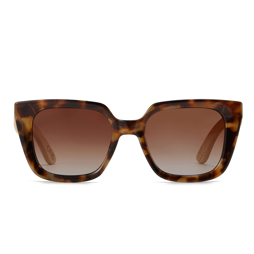 Soluna sunglasses front-on: a squared tortoise frame with brown gradient lenses
