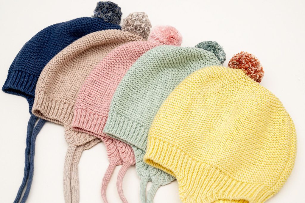 Huggie Baby Bonnet - Garter Knit with Pompom - 41503