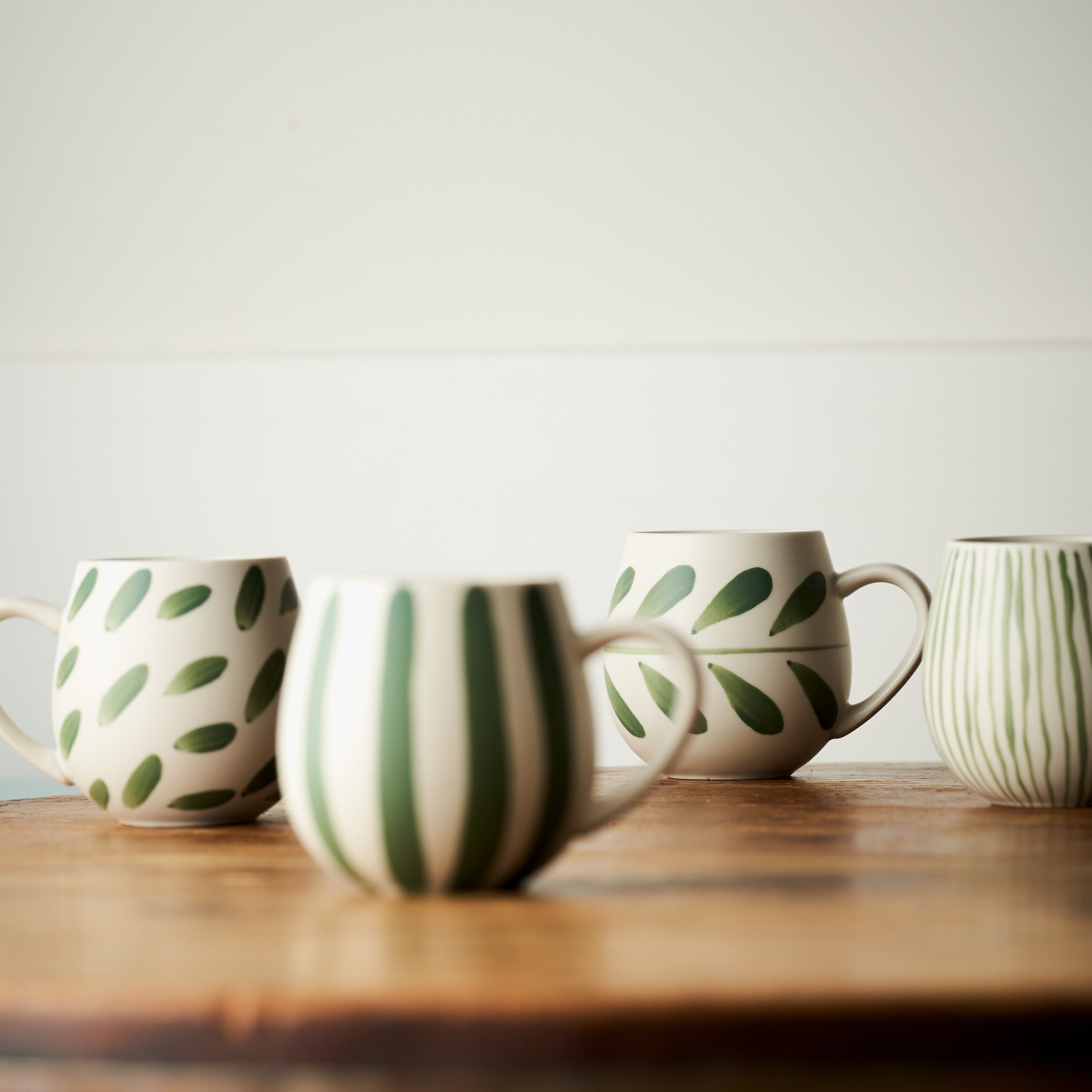 Hug Me Mugs / Olive Brush