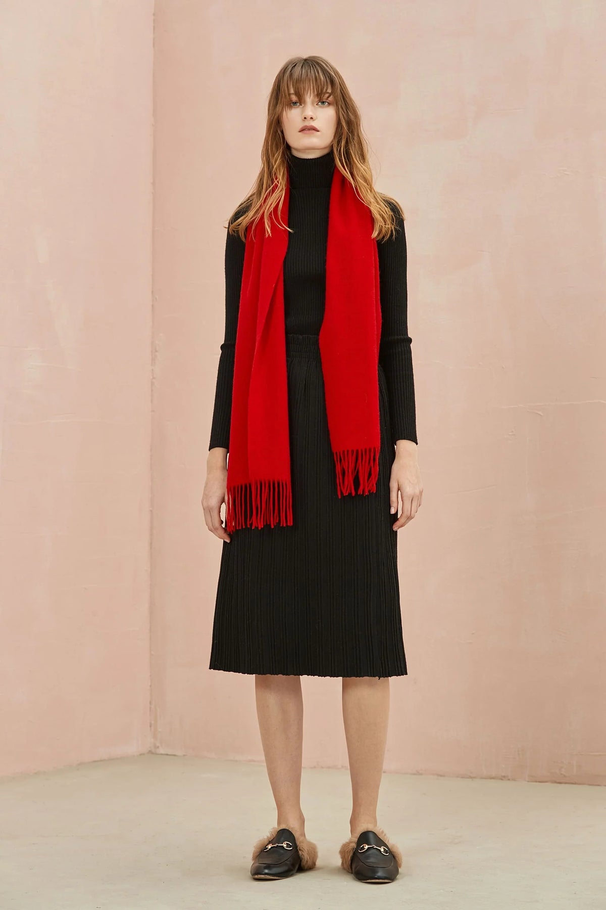 Full-length look with the Raving Red scarf hanging loose