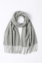 Light grey Quartz merino scarf looped flat