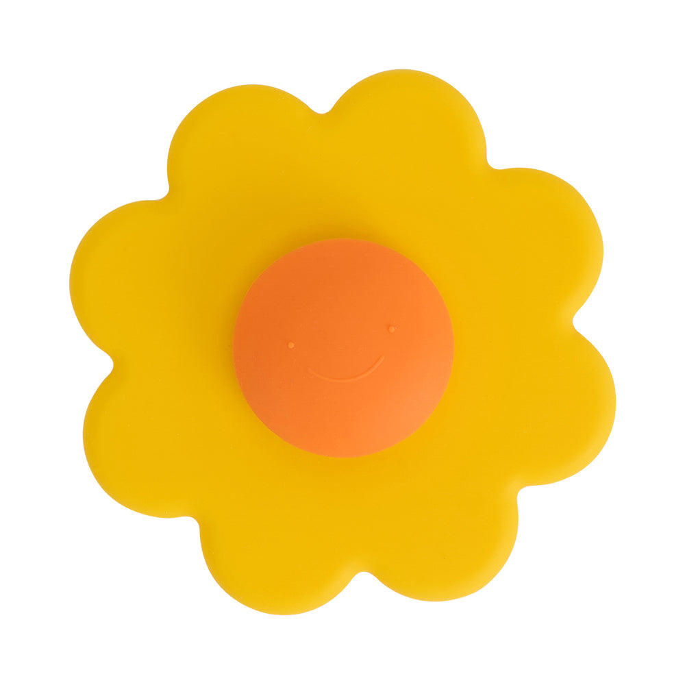 Yellow daisy spinner with an orange centre
